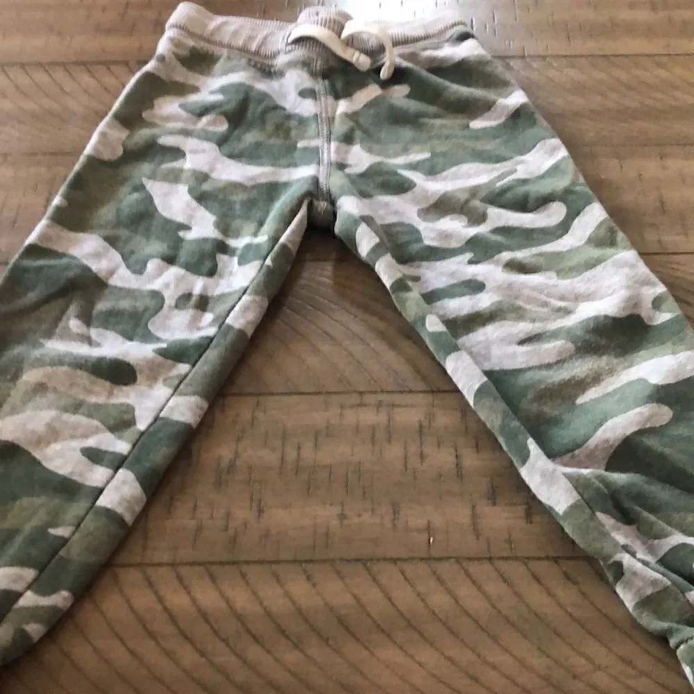 Camo sweats by Carter’s drawstring Comfy cotton. No trip jogger cuffs. Outdoors